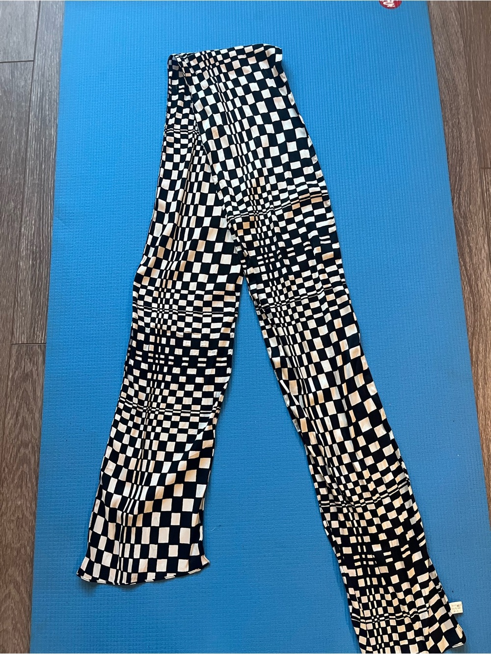 Black & White Optical Checkered scarf